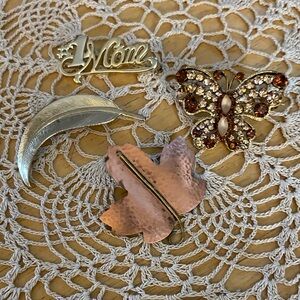 Elegant Butterfly and Leaf Brooch Set